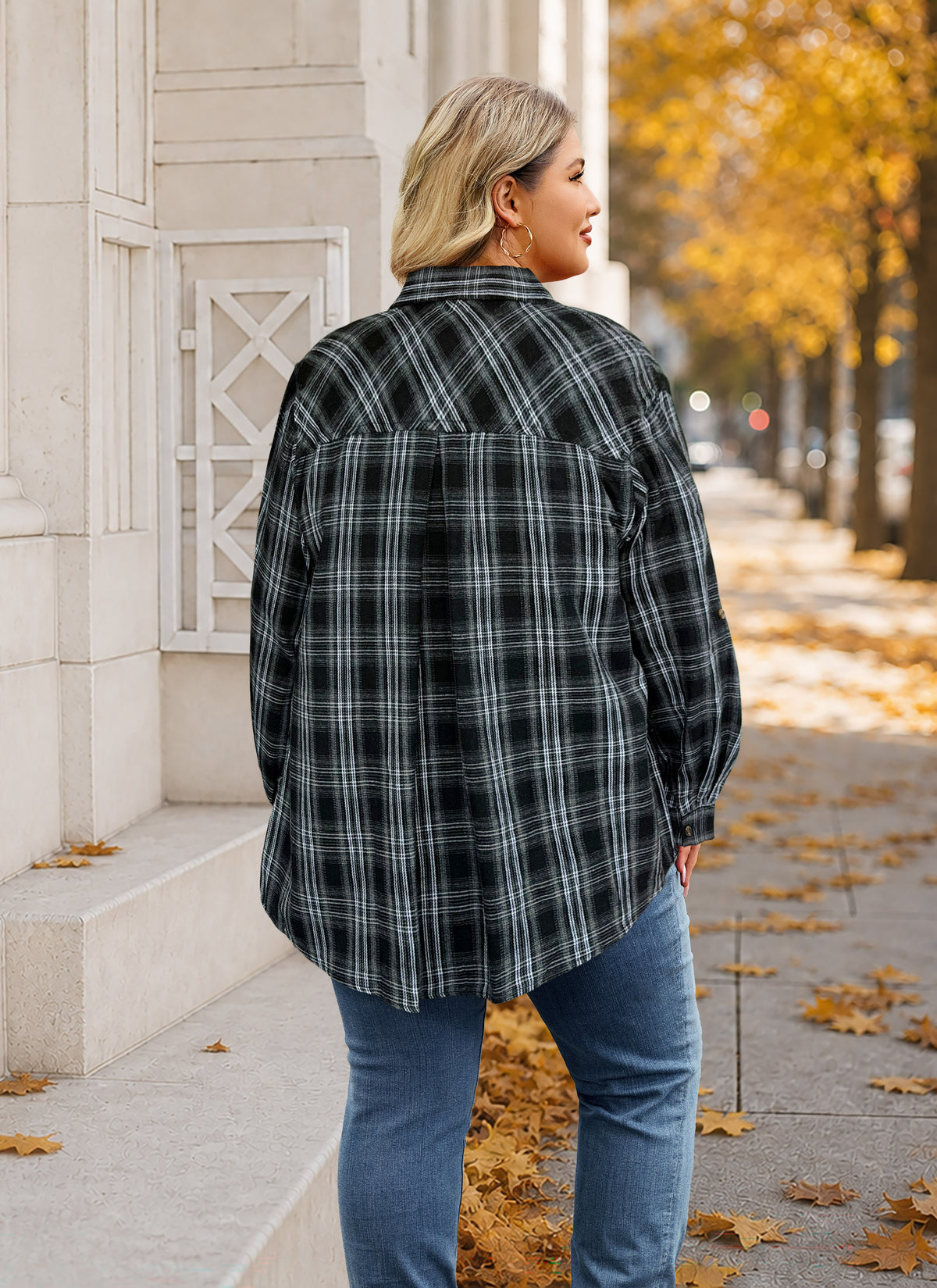 Plus Size Black Plaid Button-Up Shirt G26